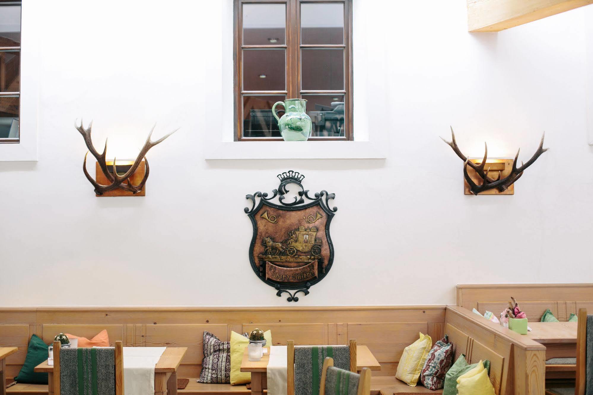 Hotel Gasthof Zur Post Санкт-Гільген Екстер'єр фото